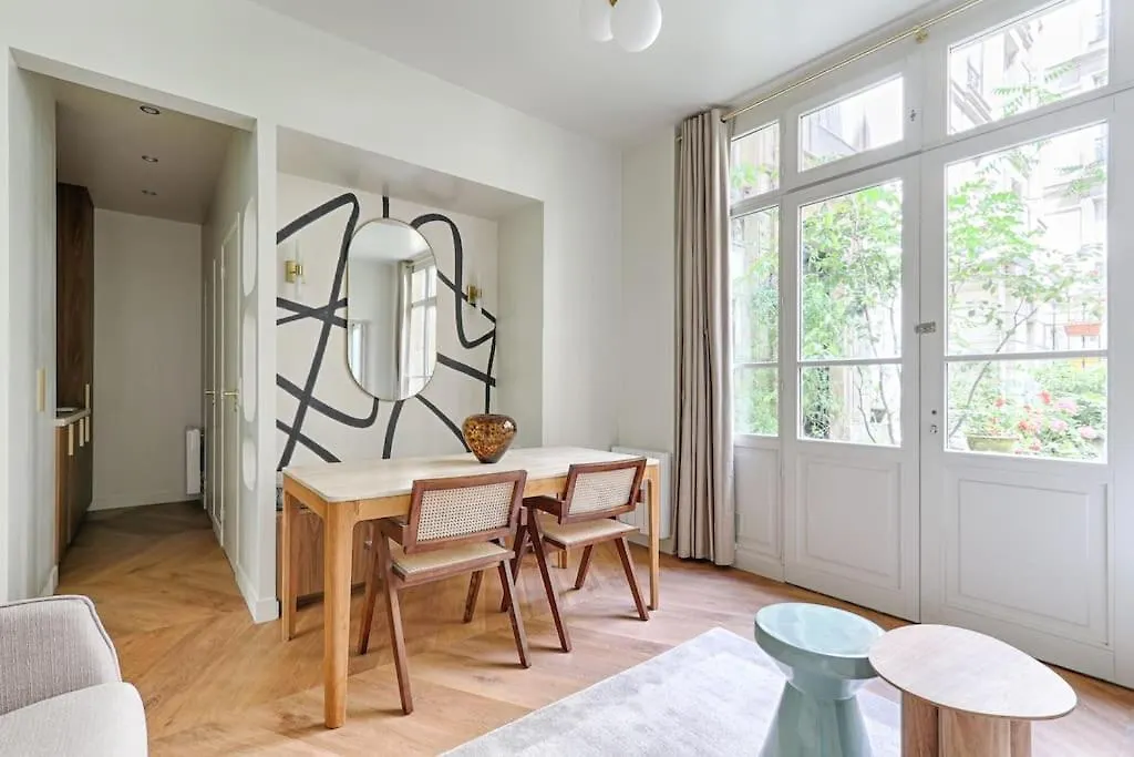Luxury Apartment 1Br Montmartre Condorcet Париж