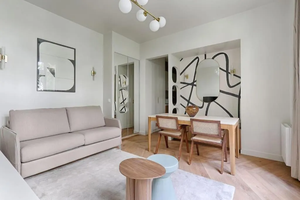 Luxury Apartment 1Br Montmartre Condorcet Париж