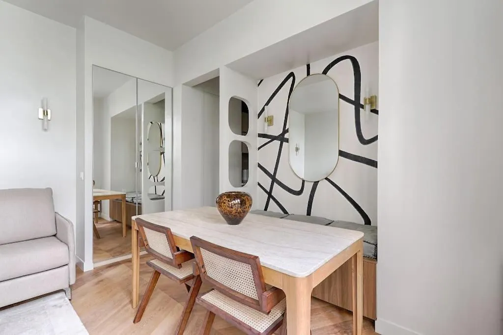 Luxury Apartment 1Br Montmartre Condorcet Париж
